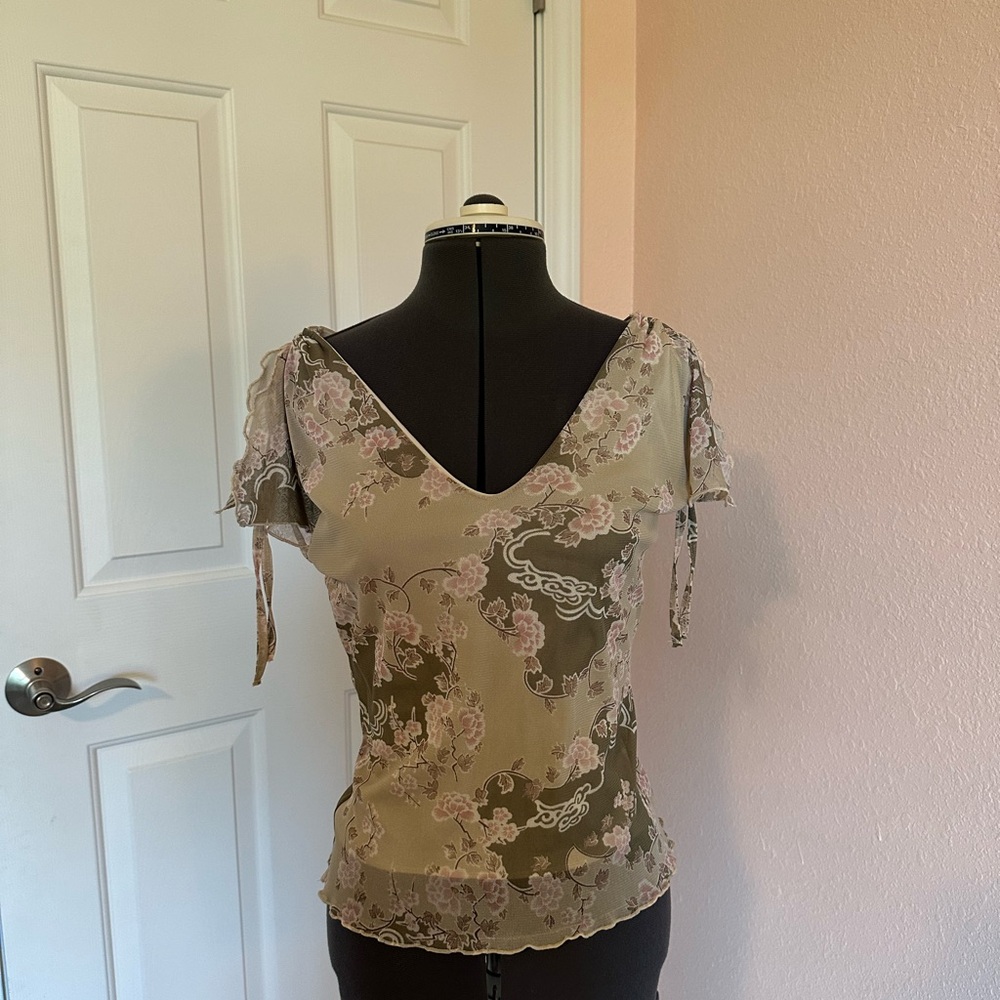 Women's Y2K Floral Flutter Sleeve Feminine Boho Fairy Hippie Chic Camaieu Top